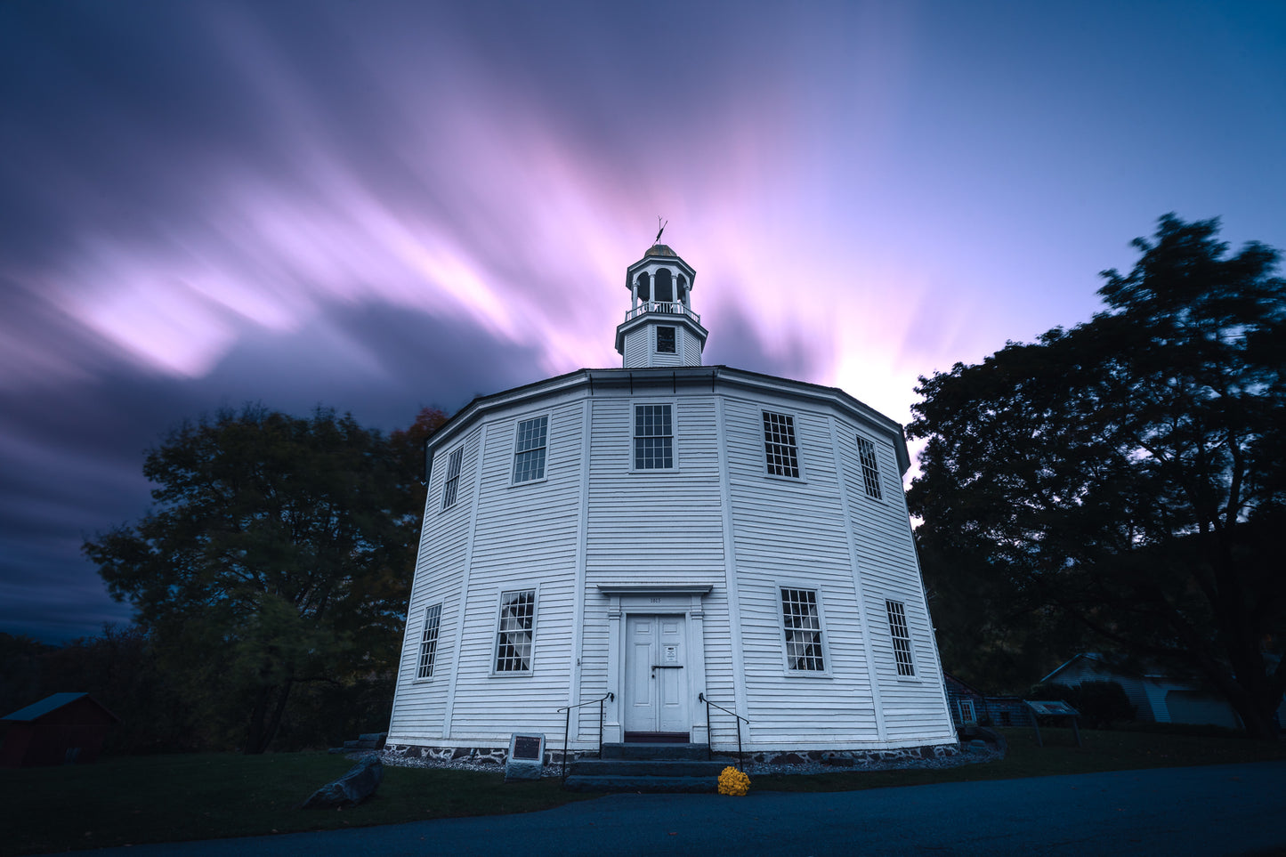 The Old Round Church in Richmond Vermont